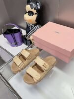 Miumiu high-end slippers - Image 6