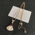 Brand necklace - Image 13