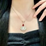 Brand necklace - Image 2