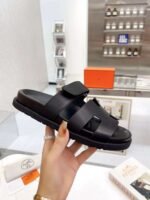 Hermès high-quality slippers - Image 2