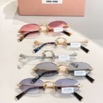 MIUMIU high-end sunglasses - Image 3
