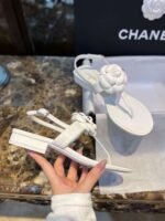 Chanel’s most luxurious version, camellia flower sandals - Image 5