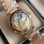 Patek Philippe Nautilus top-of-the-line watch - Image 2