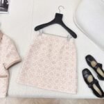 Dior high-version coat and skirt set - Image 13