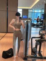 Alo yoga pants - Image 9