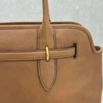 MIUMIU high-quality 1:1 version package, size 40×31×13 - Image 7