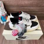 NIKE sports sneakers - Image 2