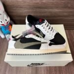 NIKE sports sneakers - Image 4