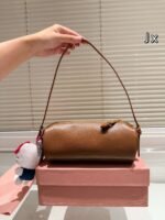 MIUMIU round bag - Image 10