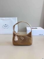 PRADA crossbody bag, size: 21*12*6 - Image 9