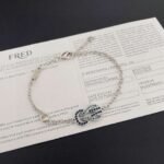 FRDE Diamond 8-figure buckle horseshoe buckle bracelet White pink blue - Image 11