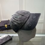Original embroidered Louis Vuitton baseball cap - Image 3