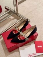 Roger vivier bouquet of flower diamonds kitten shoes - Image 5