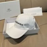 Balenciaga classic baseball cap embroidered in black and white - Image 4