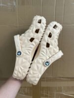 Crocs classic durian slippers - Image 10