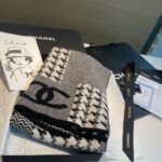 Chanel cashmere scarf original single thousand bird check cashmere scarf The whole scarf is hand-knitted 38*190 - Image 3