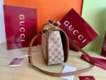 A brand-new handbag from Gucci’s Blondie series - Image 7