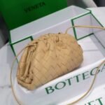 BOTTEGA VENETA Soft lambskin cloud bag, premium version. Dimensions: 23x13x8cm - Image 16