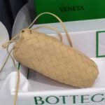 BOTTEGA VENETA Soft lambskin cloud bag, premium version. Dimensions: 23x13x8cm - Image 14