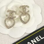 CHAN 23 Full diamond Hollowed-out heart-shaped double c stud earrings - Image 5