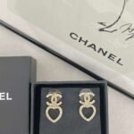CHAN 23 Full diamond Hollowed-out heart-shaped double c stud earrings - Image 3