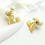 Dior four-letter double-ball pearl stud earrings - Image 8