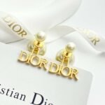 Dior four-letter double-ball pearl stud earrings - Image 5