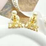 Dior four-letter double-ball pearl stud earrings - Image 3
