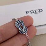 FRDE Diamond 8-figure buckle horseshoe buckle bracelet White pink blue - Image 12