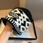 Gucci knit sweater hat - Image 3
