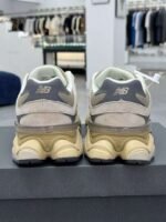 New Balance 9060 sports shoes - Image 5