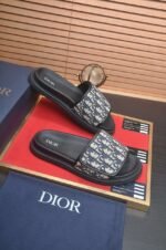 Dior Original 1:1 slippers - Image 14