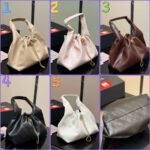 Chanel Hobo handbag size：35 x 22 cm