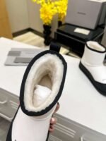 balenciaga sheepskin all-in-one snow boots - Image 17