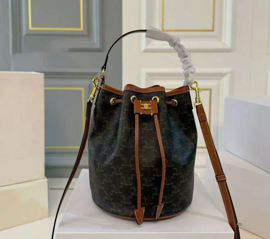 654654r.jpg CELINE Celine new monogram CLARA bucket bag - Image 1
