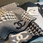 Chanel cashmere scarf original single thousand bird check cashmere scarf The whole scarf is hand-knitted 38*190 - Image 7