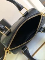 Celin cuir triomphe small smooth calfskin Boston bag 19.5 x 14 x 7cm - Image 8