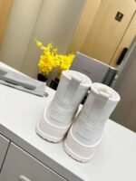 Balenciaga sheepskin all-in-one snow boots white - Image 8