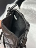 Chanel drawstring halter bag - Image 9