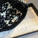 Gucci knit sweater hat - Image 6