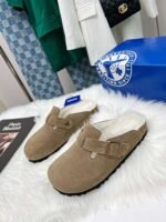 BIRKENSTOCK New Birkenstock shoes for autumn/winter, featuring a closed toe design, comfortable and soft wool lining, premium style. - Image 2