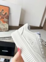 Chanel casual leather material, sheepskin lining - Image 14