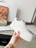 Chanel casual leather material, sheepskin lining - Image 12