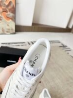 Chanel casual leather material, sheepskin lining - Image 16