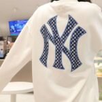 MLB Classic crew neck sweatshirt - Image 9