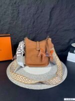 Hermes Evelyn Shoulder Bag - Image 4