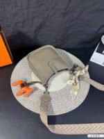 Hermes Evelyn Shoulder Bag - Image 9