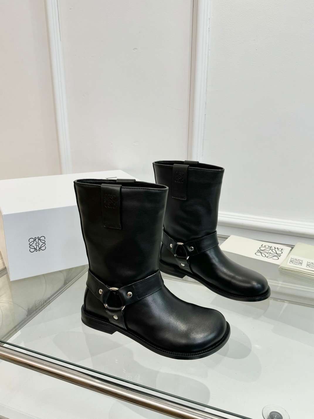 a1725180704303_3236.jpg Loewe’s new autumn/winter leather boots, made of premium cowhide. - Image 1