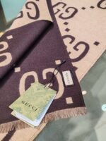 GUCCI Top version wool silk scarf - Image 4