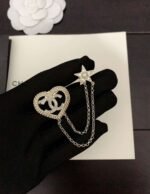 Chanel’s latest hollow heart double chain brooch - Image 5
